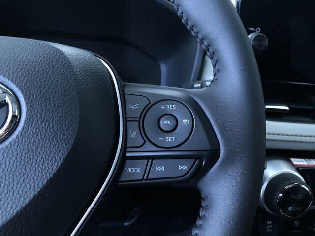 Thumbnail: 2025 Toyota RAV4 - 18