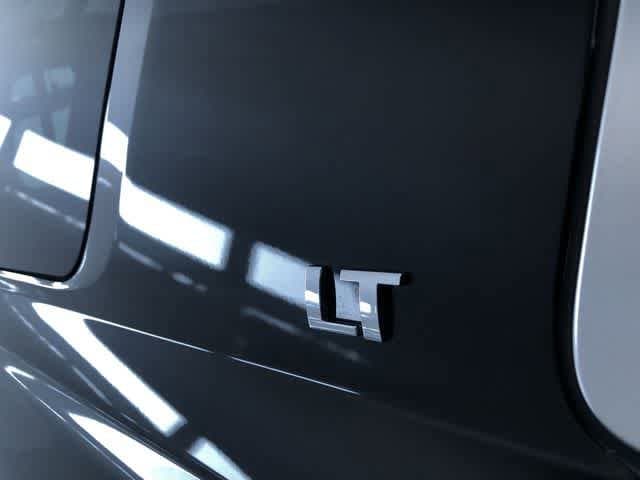 Thumbnail: 2019 Chevrolet Suburban - 8