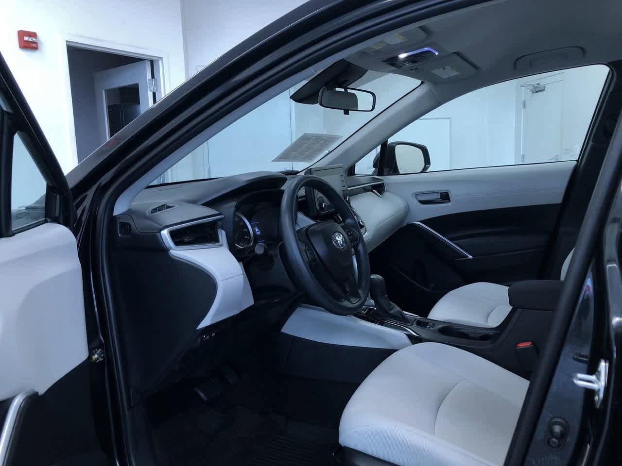 2022 Toyota Corolla Cross L 10