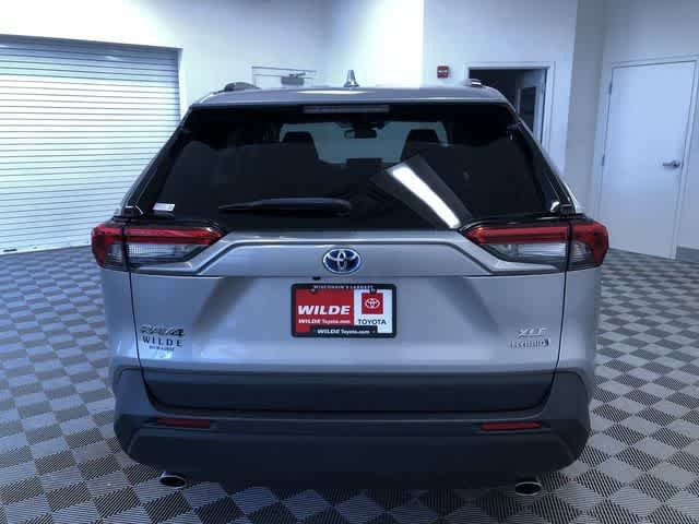 Thumbnail: 2022 Toyota RAV4 - 13