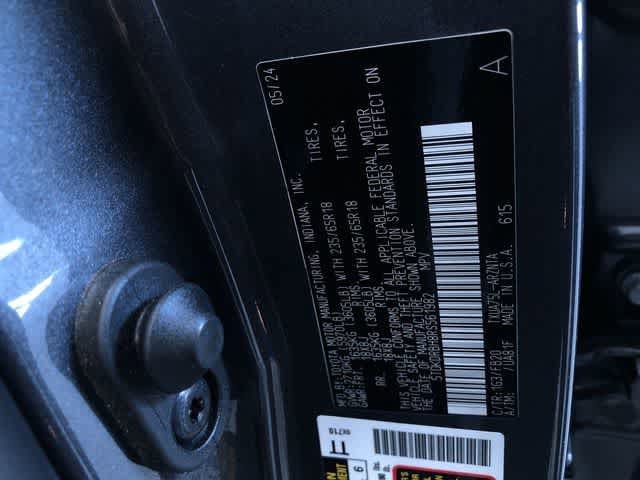 Thumbnail: 2024 Toyota Highlander - 36