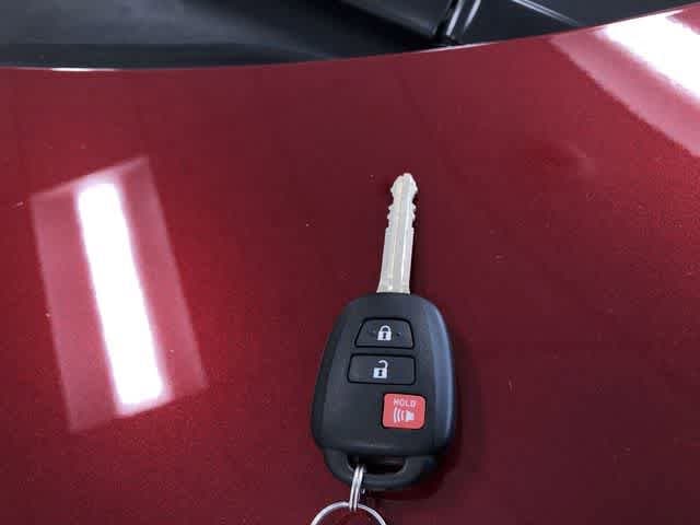 Thumbnail: 2018 Toyota RAV4 - 24