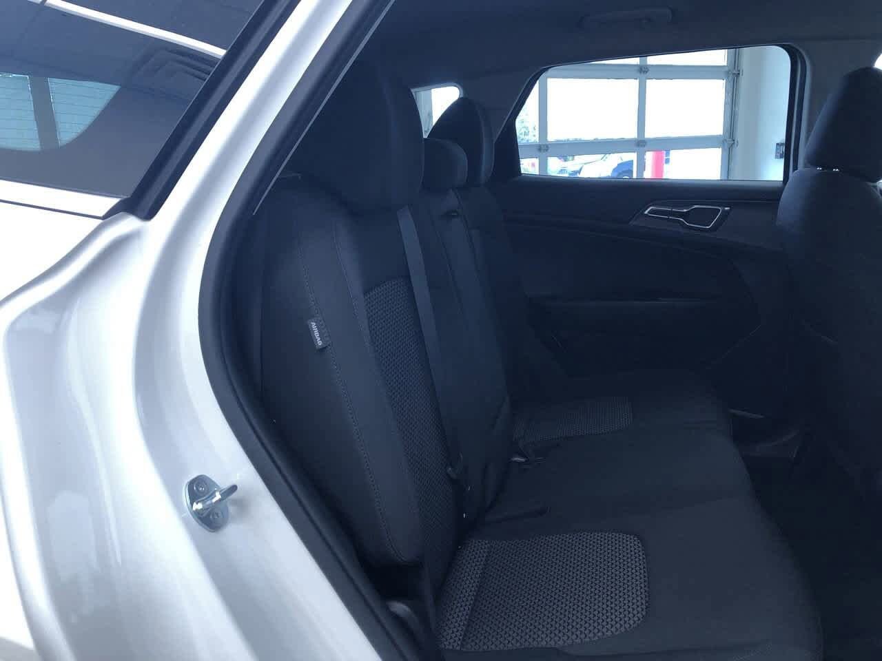 2024 Kia Sportage LX 19