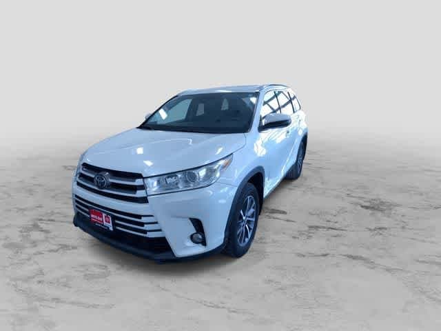 Thumbnail: 2019 Toyota Highlander - 6