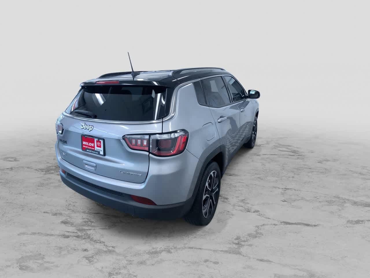 Thumbnail: 2022 Jeep Compass - 9