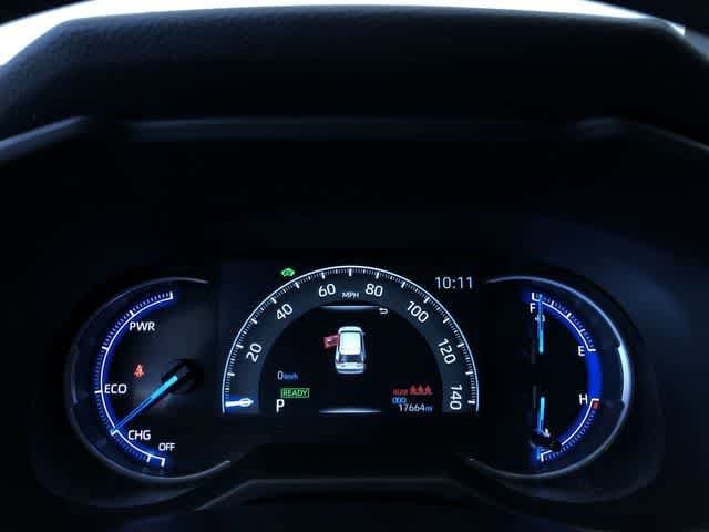 2025 Toyota RAV4 LE - Photo 30