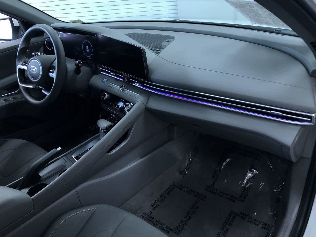 2024 Hyundai Elantra SEL 23