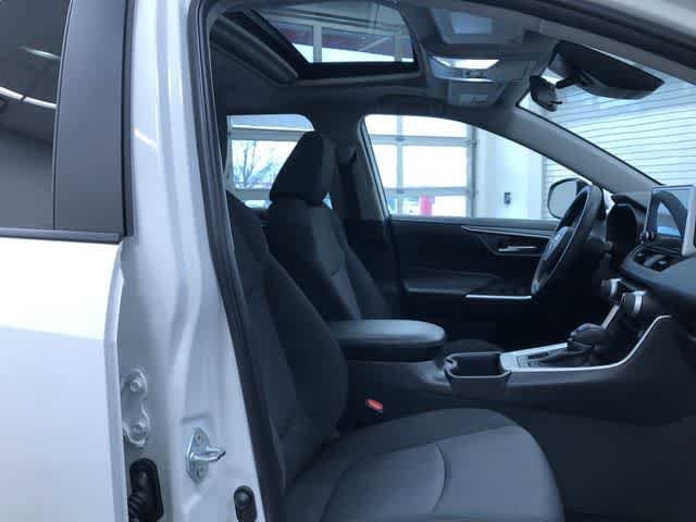 Thumbnail: 2025 Toyota RAV4 - 22