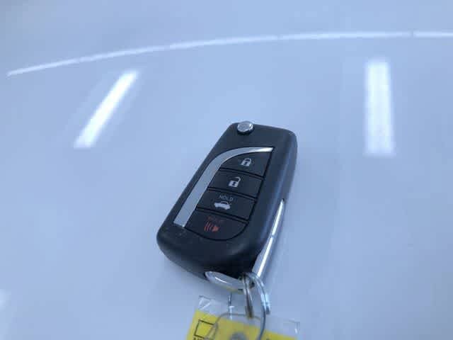 Thumbnail: 2025 Toyota Corolla - 32