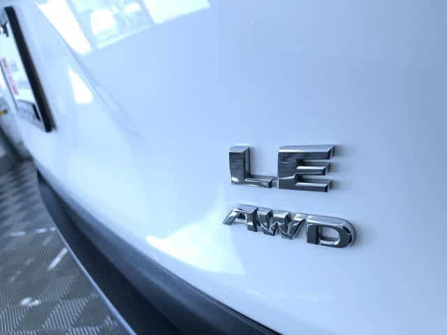 Thumbnail: 2024 Toyota RAV4 - 15