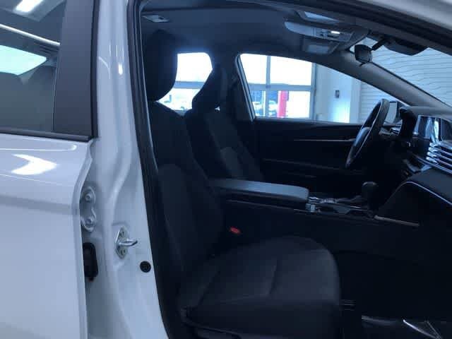 Thumbnail: 2025 Toyota Camry - 23