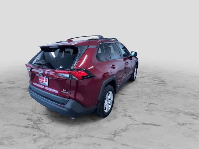 Thumbnail: 2021 Toyota RAV4 - 9