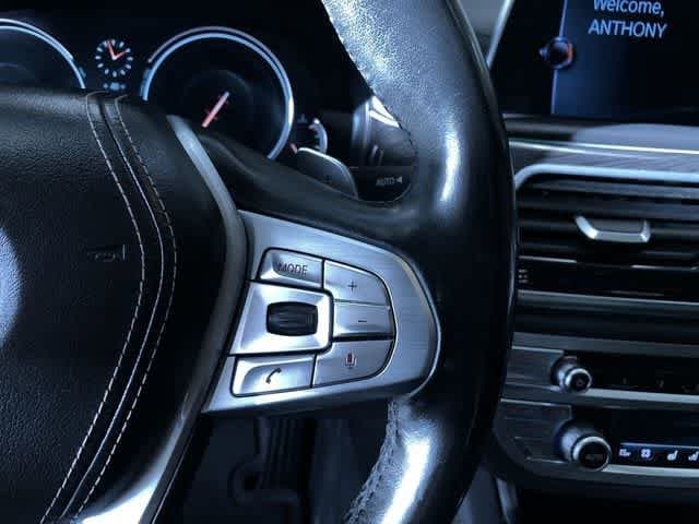 Thumbnail: 2016 BMW 7 Series - 26