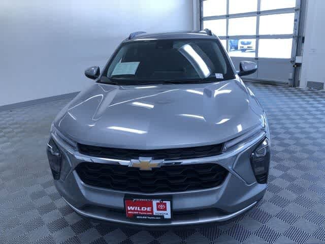 Thumbnail: 2025 Chevrolet Trax - 15
