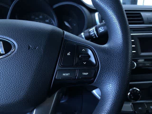 Thumbnail: 2016 Kia Rio - 25