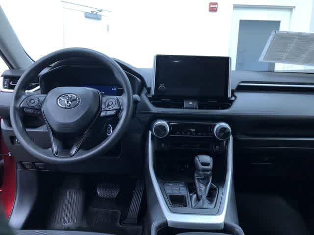 Thumbnail: 2023 Toyota RAV4 - 17