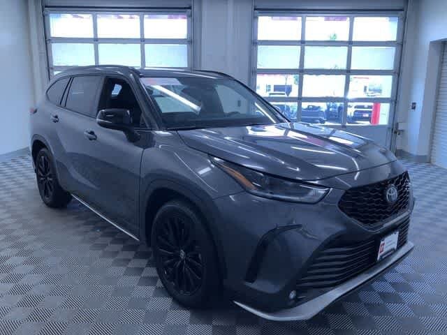 Thumbnail: 2025 Toyota Highlander - 36