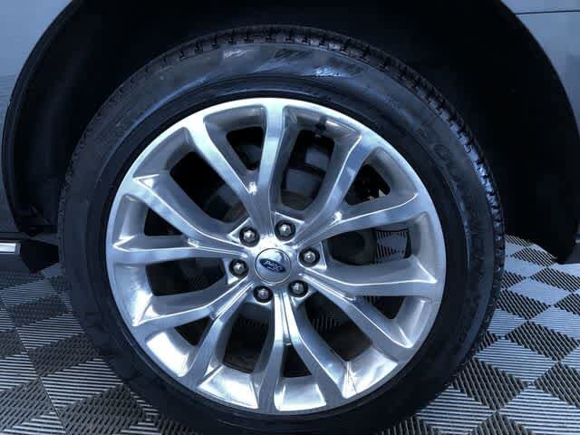 Thumbnail: 2019 Ford Expedition - 17