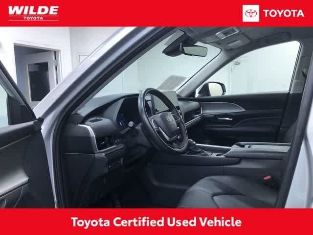 2024 Toyota Grand Highlander XLE photo 2