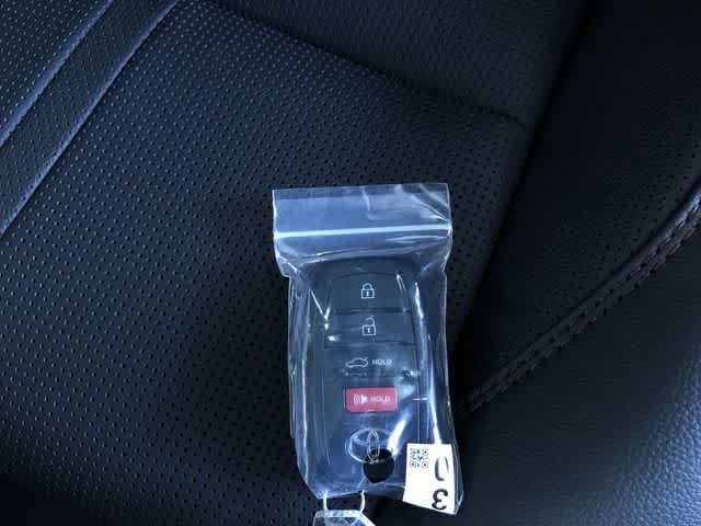 Thumbnail: 2026 Toyota Camry - 31