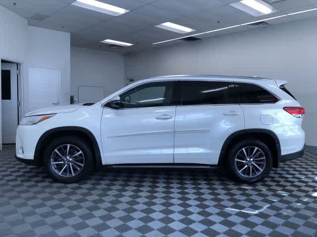 Thumbnail: 2017 Toyota Highlander - 2