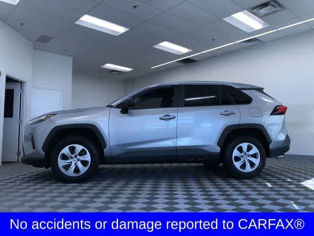 2024 Toyota RAV4 LE photo 2