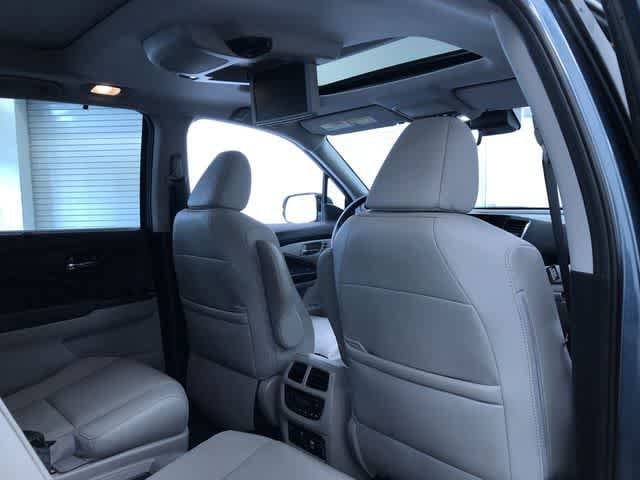 Thumbnail: 2019 Honda Pilot - 21
