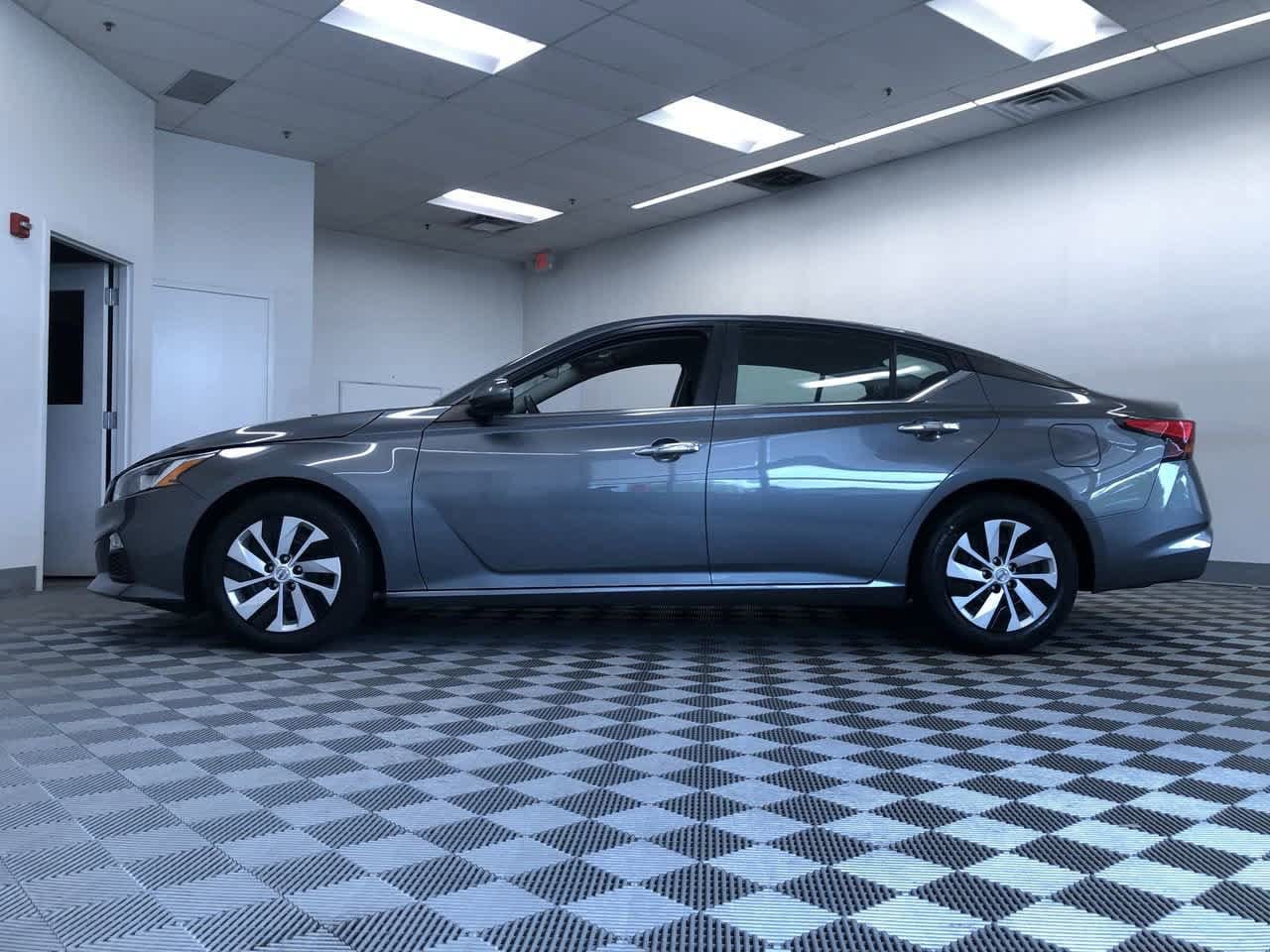 2019 Nissan Altima S 11