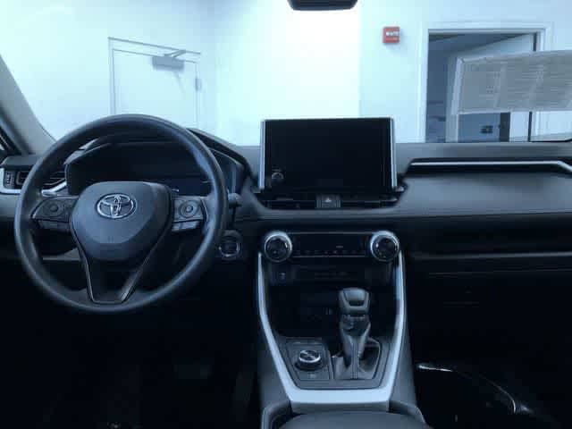 Thumbnail: 2025 Toyota RAV4 - 17