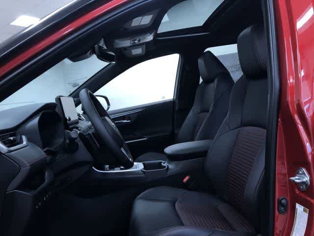 Thumbnail: 2025 Toyota RAV4 - 18