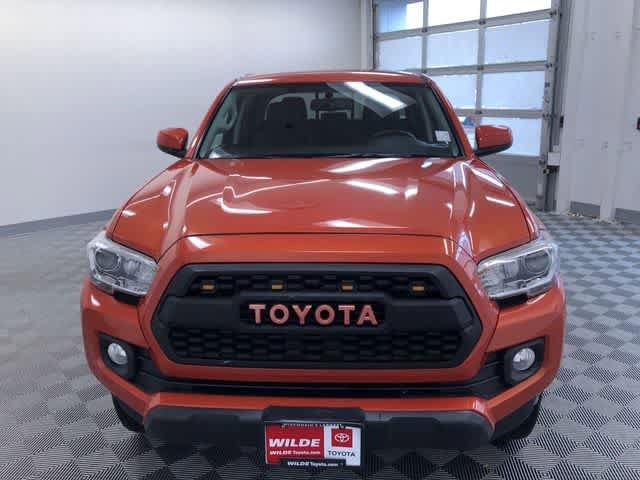 Thumbnail: 2017 Toyota Tacoma - 9