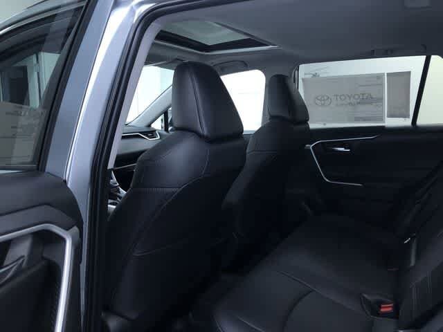 Thumbnail: 2025 Toyota RAV4 - 11