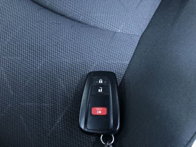 Thumbnail: 2025 Toyota RAV4 - 33