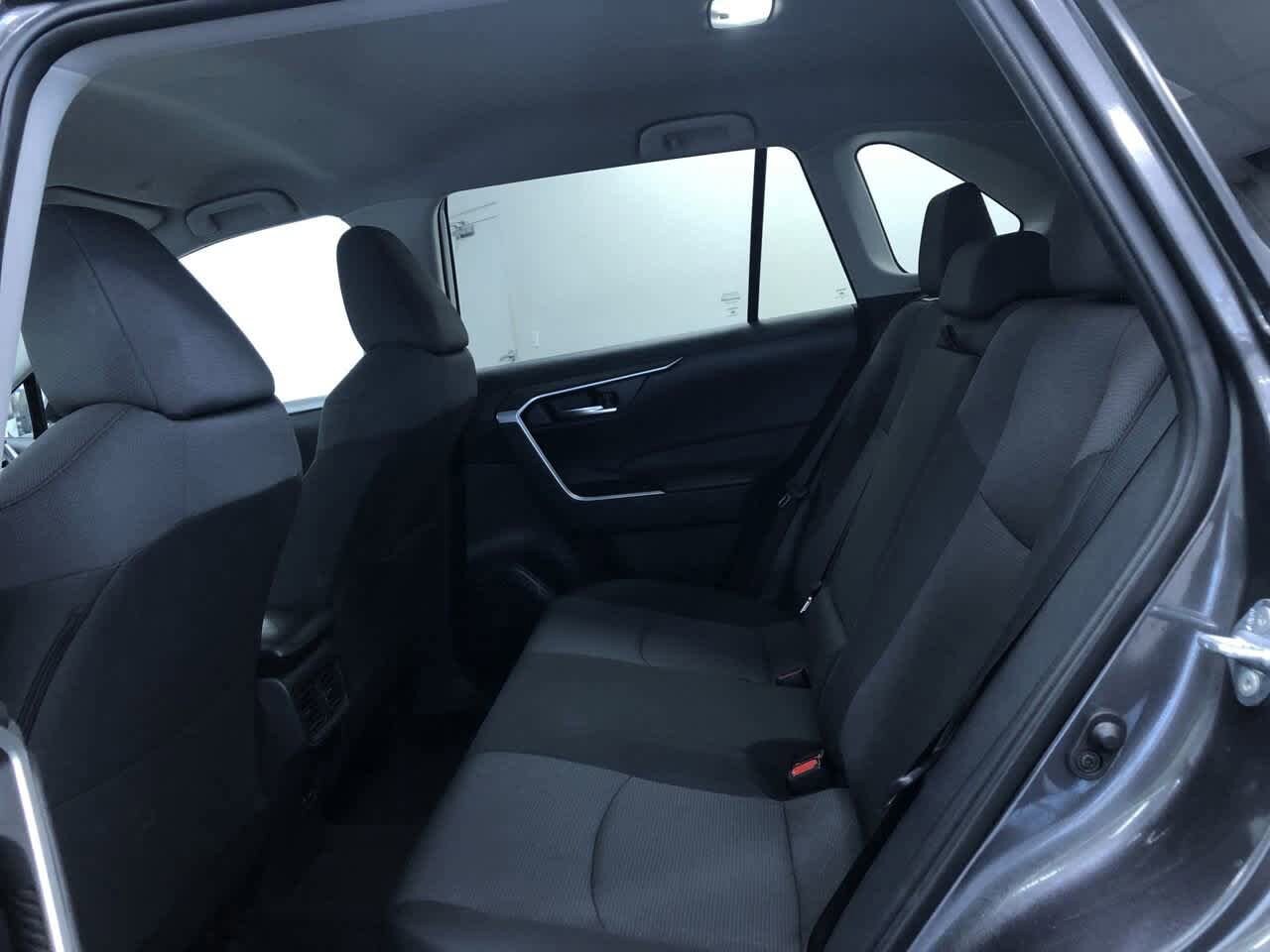 2024 Toyota RAV4 XLE 17