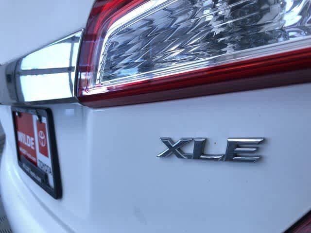 Thumbnail: 2013 Toyota Camry - 16