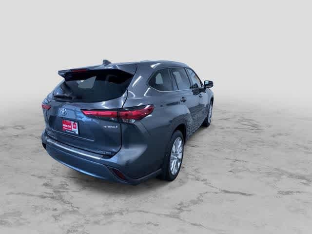 Thumbnail: 2020 Toyota Highlander - 11