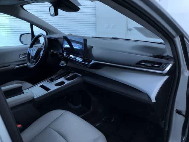 Thumbnail: 2025 Toyota Sienna - 24