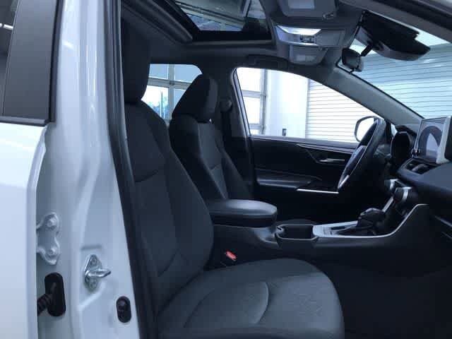 Thumbnail: 2023 Toyota RAV4 - 22