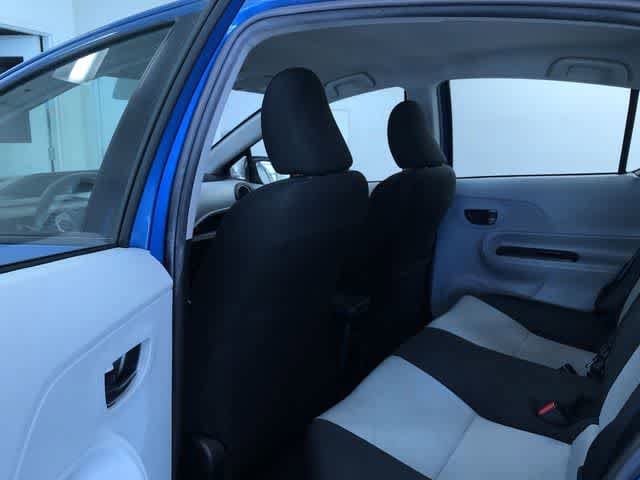 Thumbnail: 2012 Toyota Prius c - 21