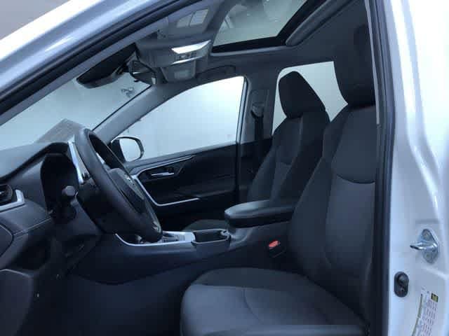 Thumbnail: 2025 Toyota RAV4 - 18