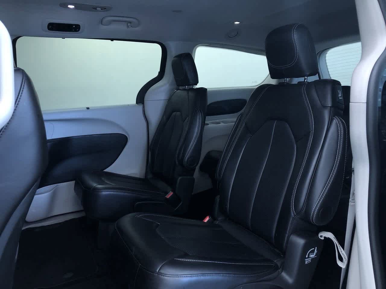 Thumbnail: 2024 Chrysler Pacifica - 19