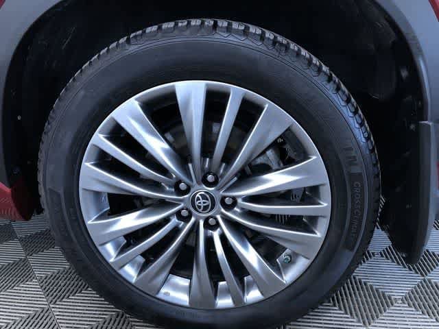 Thumbnail: 2020 Toyota Highlander - 16