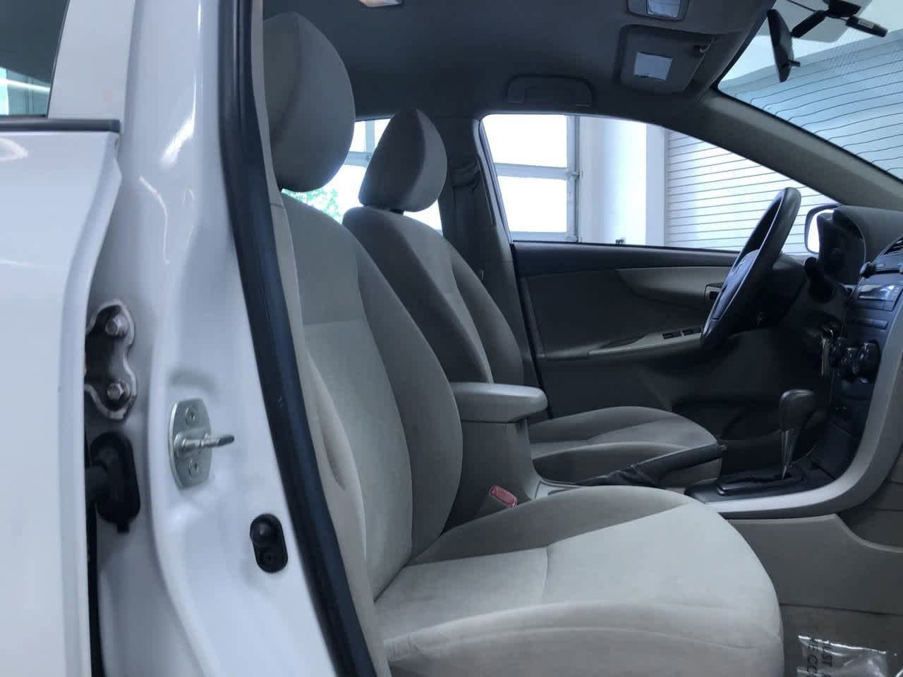 Thumbnail: 2009 Toyota Corolla - 21