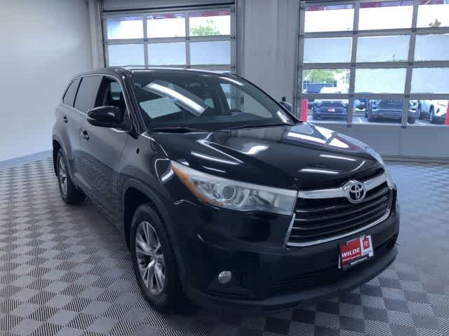 Thumbnail: 2015 Toyota Highlander - 36