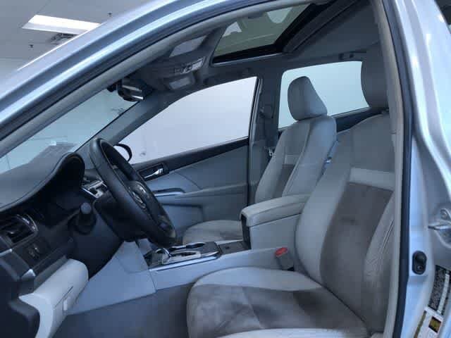 Thumbnail: 2012 Toyota Camry - 18