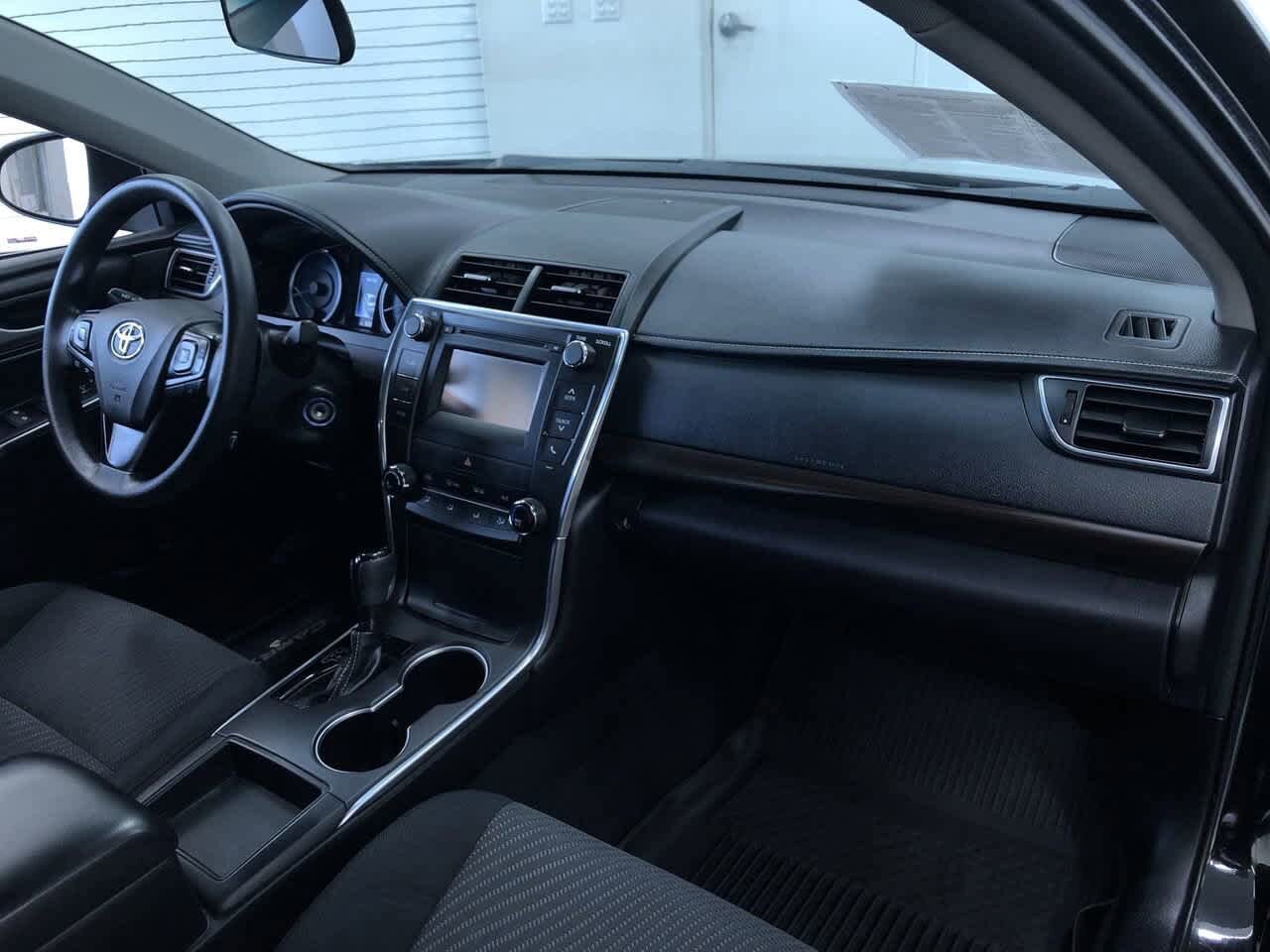 Thumbnail: 2017 Toyota Camry - 22