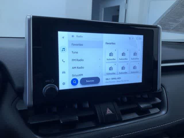 Thumbnail: 2025 Toyota RAV4 - 28