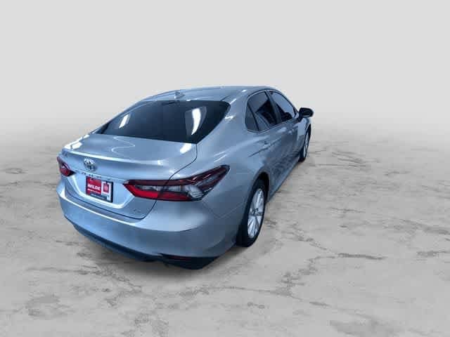 Thumbnail: 2022 Toyota Camry - 9