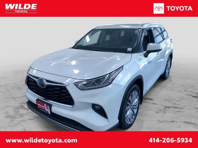 Thumbnail: 2021 Toyota Highlander - 1
