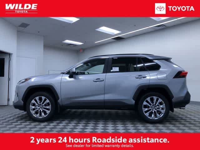 Thumbnail: 2025 Toyota RAV4 - 3